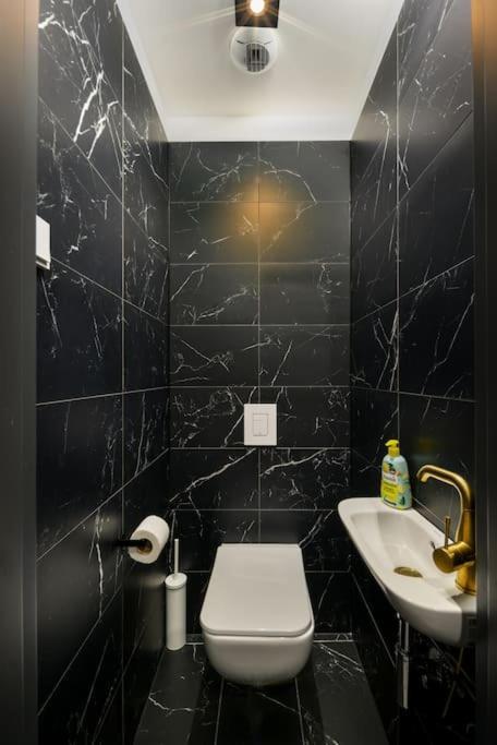 2Budapest Eye-Freegym And Sauna Luxury Home Экстерьер фото