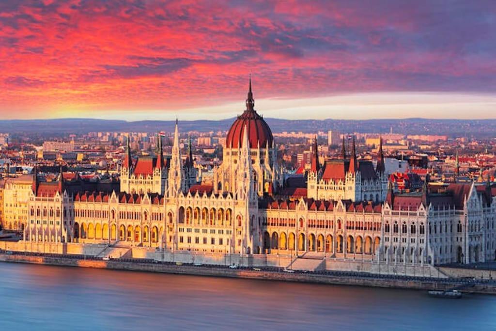 2Budapest Eye-Freegym And Sauna Luxury Home Экстерьер фото